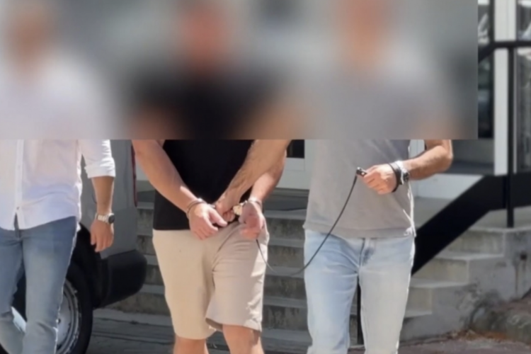 BEZÁRULT A KÖR