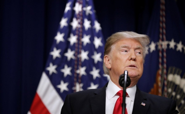 Donald Trump falépítést ígért és a sajtót bírálta új-mexikói kampányrendezvényén