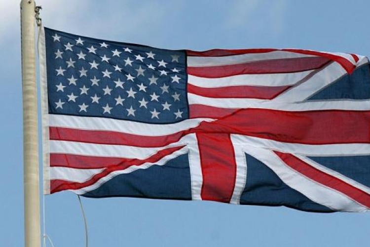 Elege lett egy amerikainak - azt kérte a brit uralkodótól, hogy vegye vissza Amerikát
