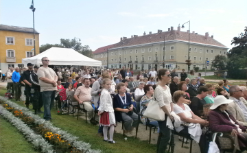 Szent Istvánra emlékezett a város