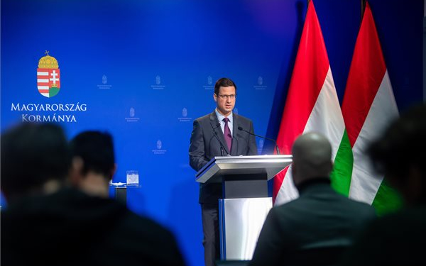 Gulyás Gergely: az EP rossz döntést hozott a migrációs paktum elfogadásával