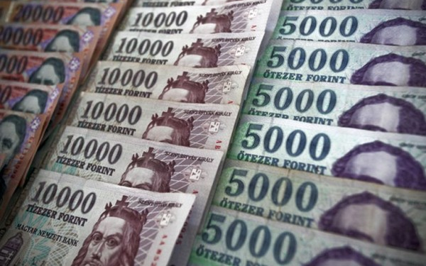 Csalást kíséreltek 33 millió forint értékben