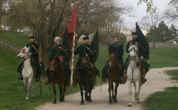 Elindultak hagyományőrzőink