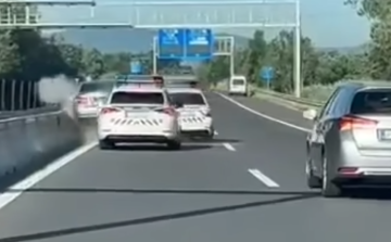 Őrizetbe vették az M2-esen történt autós üldözés során menekülő férfit