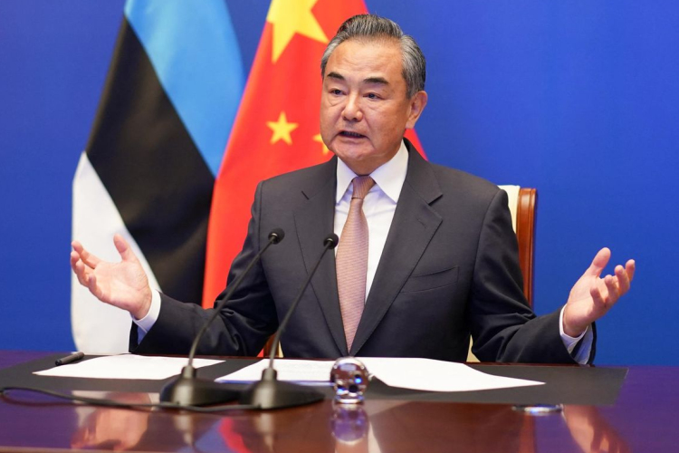 Kínai külügyminiszter: a világ nem térhet vissza a \